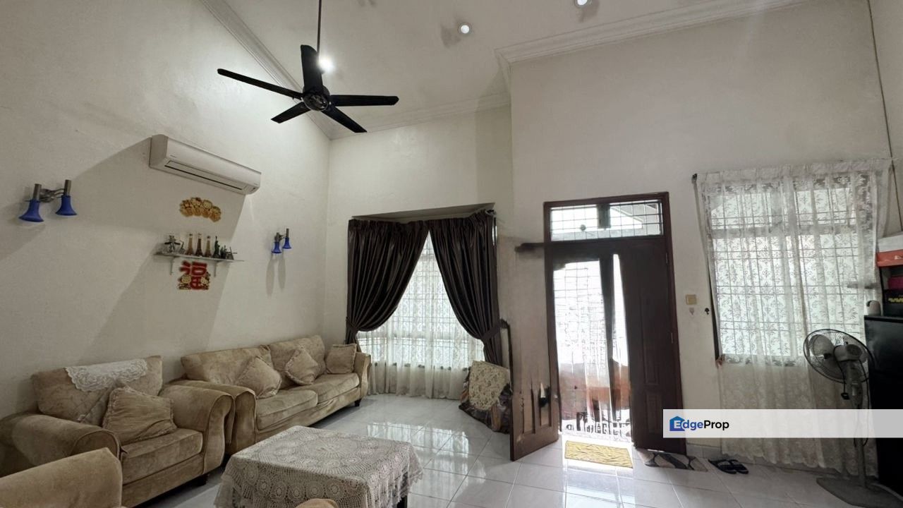 Taman Perling , 1.5 Storey Terrace , G&G, Johor, Johor Bahru