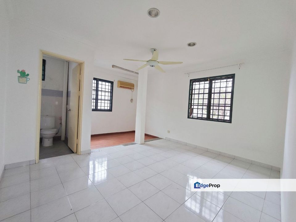 Permas Jaya , Double Storey Endlot with land , Johor, Permas Jaya/Senibong