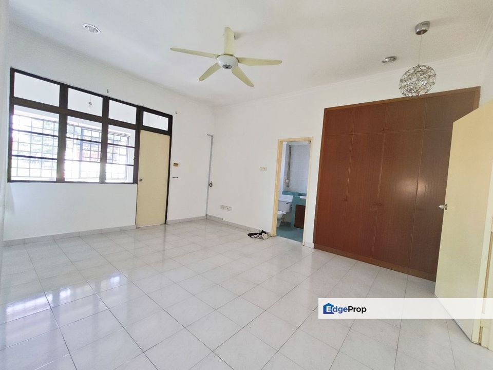 Permas Jaya , Double Storey Endlot with land , Johor, Permas Jaya/Senibong