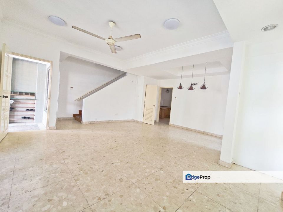 Permas Jaya , Double Storey Endlot with land , Johor, Permas Jaya/Senibong