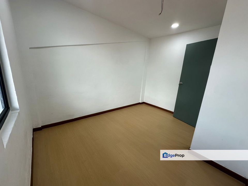 Plentong Baru , 2 Storey Low Cost , Renovated , Johor, Masai