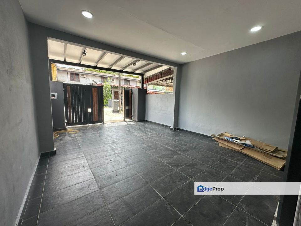 Plentong Baru , 2 Storey Low Cost , Renovated , Johor, Masai