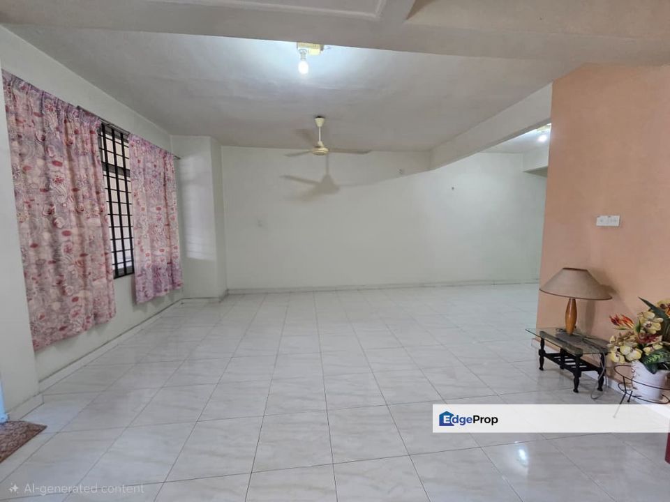 Taman Universiti , Double Storey , Original , Johor, Skudai