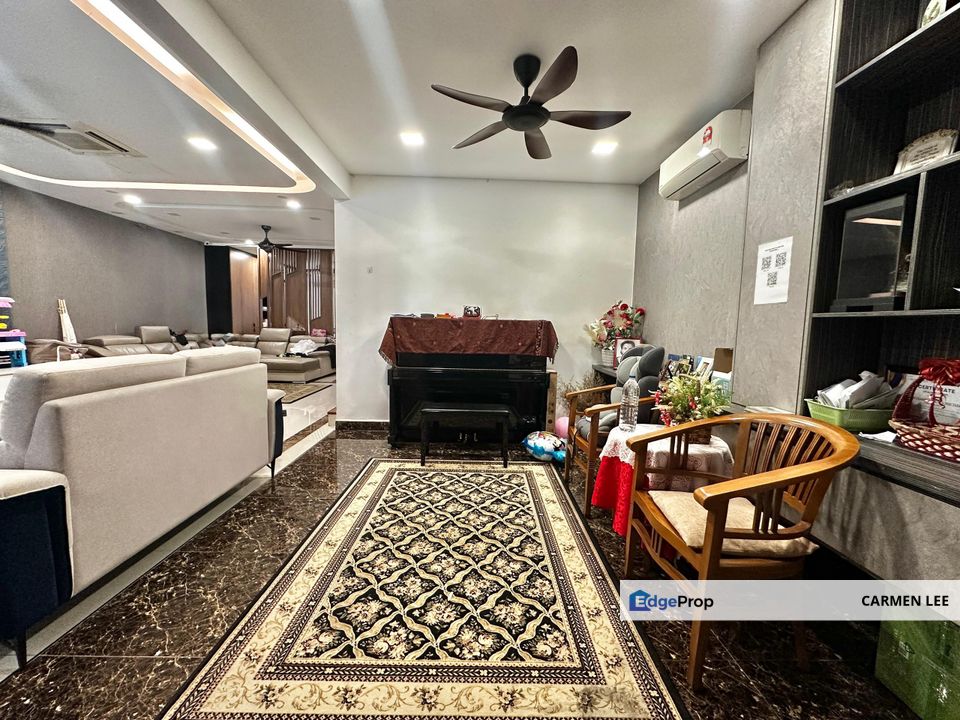 Renovated & Extended with ID, Comes with CCC, Selangor, USJ Heights