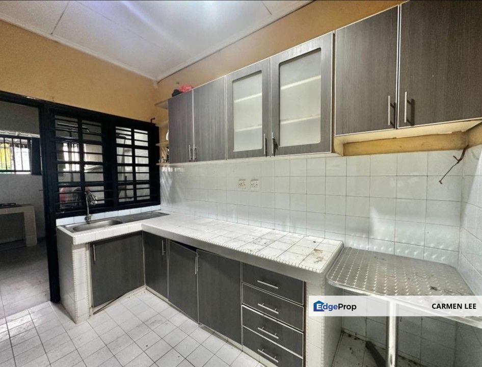 Fully Reno & Extended 1.5 Storey House with Additional Room & Bathroom, Selangor, USJ