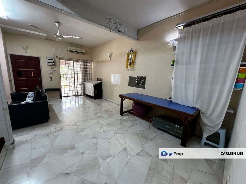 5 Rooms, Renovated, Gated & Guarded., Selangor, USJ