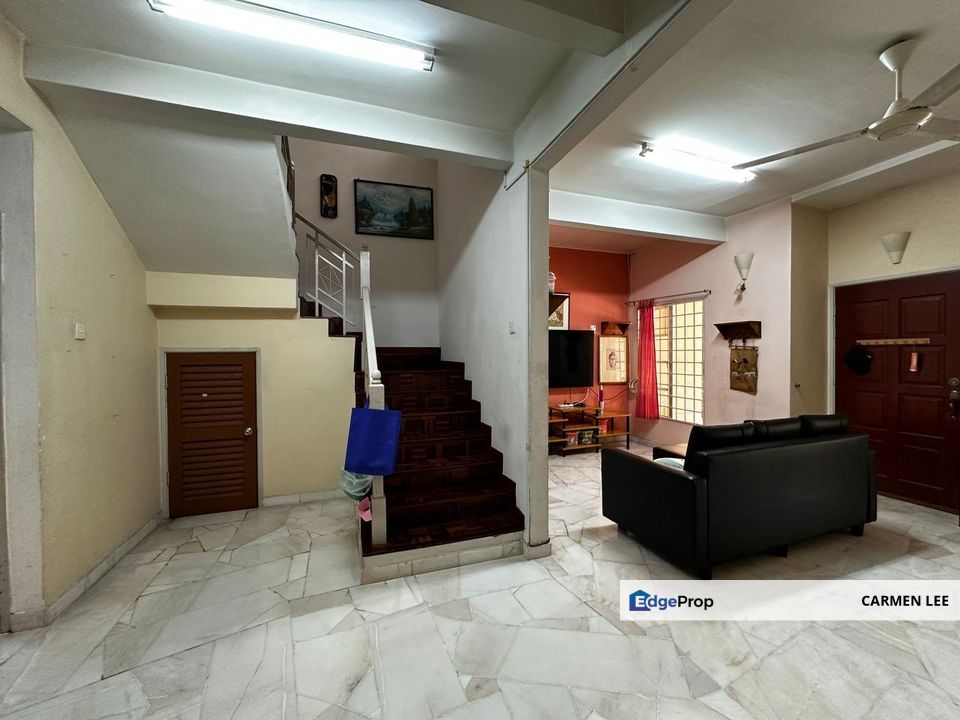 5 Rooms, Renovated, Gated & Guarded., Selangor, USJ