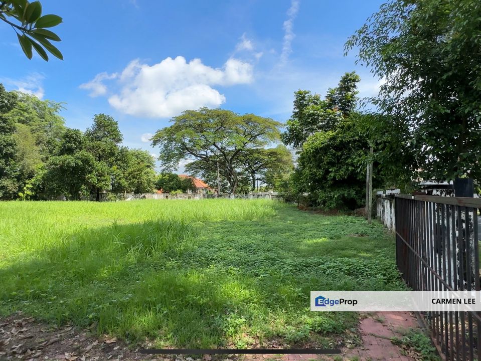 Rare lot! Big plot of 15,000 sqft flat residential land in prime area of Subang Jaya! , Selangor, Subang Jaya