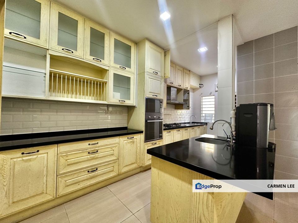Gated & Guarded. Freehold. Built in Kitchen Cabinet., Selangor, Subang Jaya