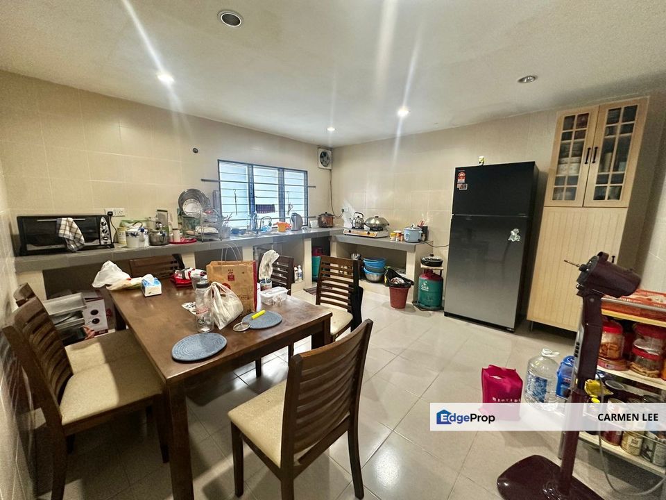 Fully Extended Ground Floor, Big Kitchen, Near SK Seafield and Taipan, Selangor, USJ