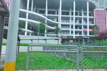 Emporis Kota Damansara Corner Retail Lots