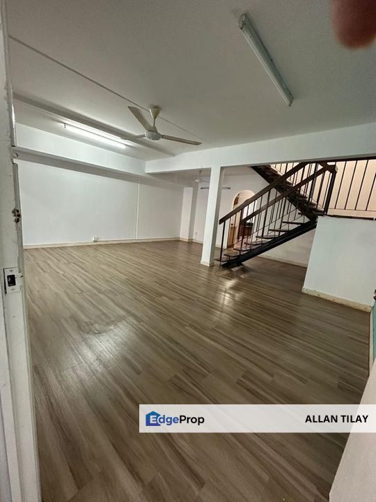 Taman Seri Putra 2 Storey Terrace @ Banting, Selangor, Banting