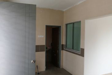 Taman Baiduri, Dengkil