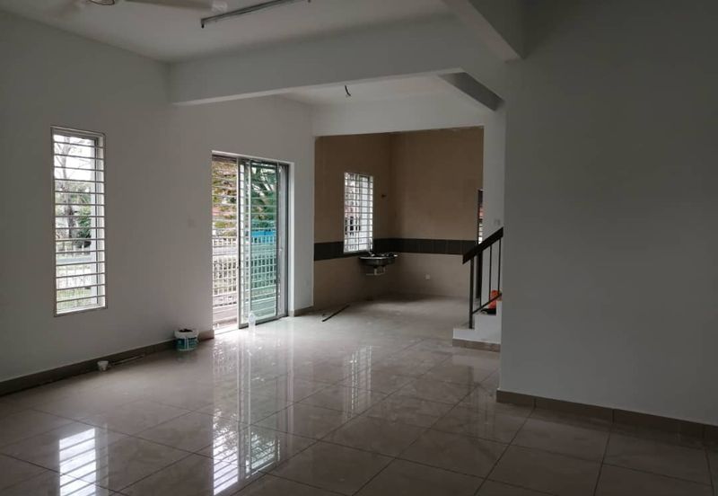 Taman Baiduri, Dengkil