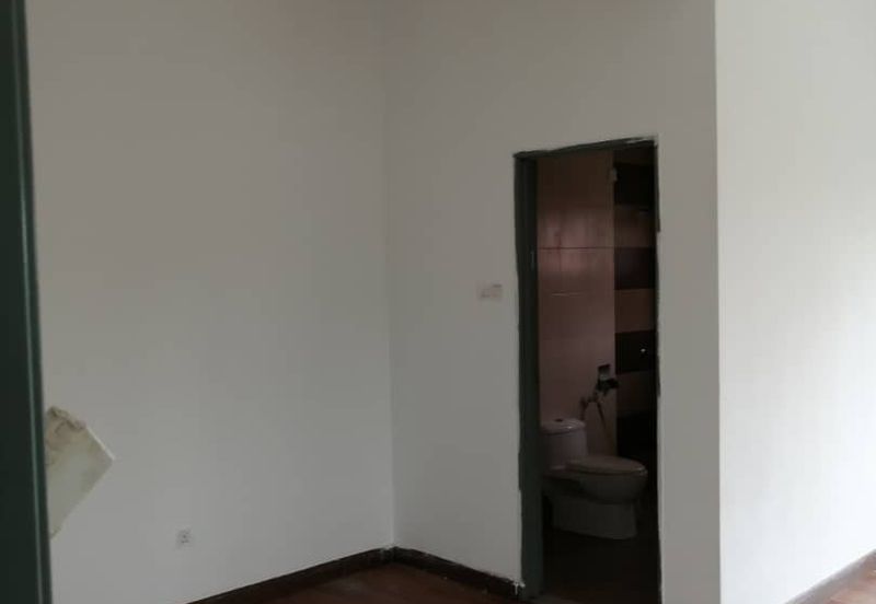 Taman Baiduri, Dengkil