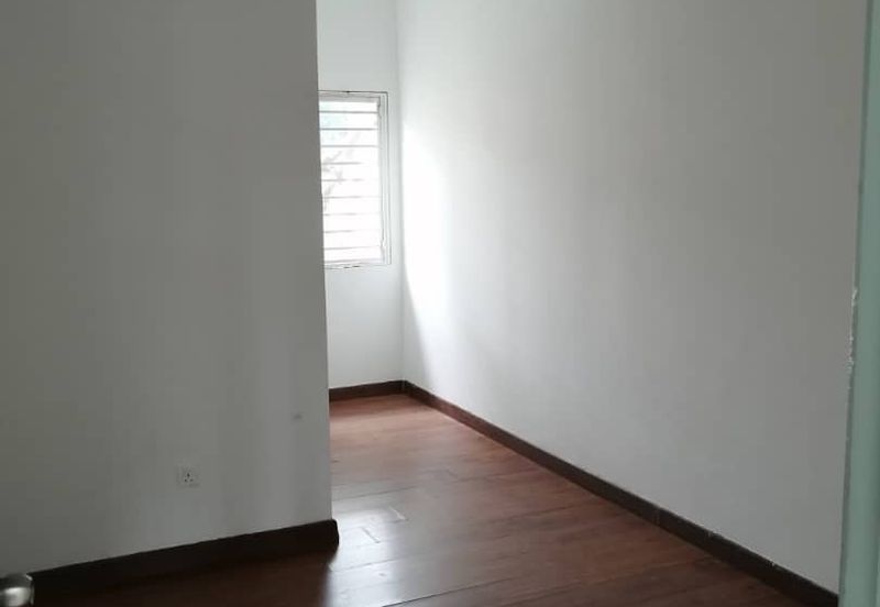 Taman Baiduri, Dengkil