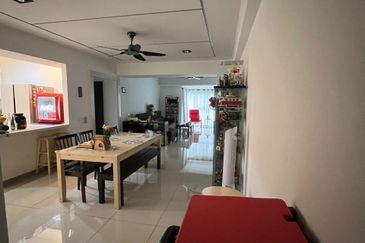 Royalle Condominium @ North Kiara