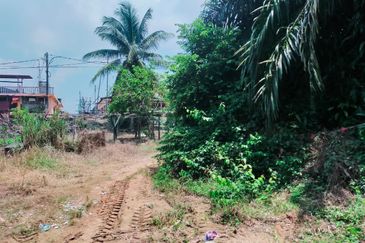 RUMAH RAKYAT TELOK KEMANG