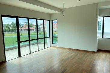 TAMAN DELLINIA (KLANA HEIGHTS @ LAKE GARDEN)