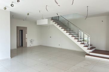 TAMAN DELLINIA (KLANA HEIGHTS @ LAKE GARDEN)