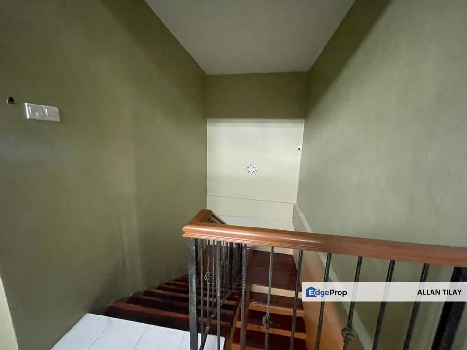 Taman Warisan Indah Sepang 3 Storey Terrace, Selangor, Sepang