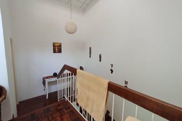 Jalan Tengah Zoo View