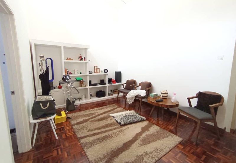 Jalan Tengah Zoo View