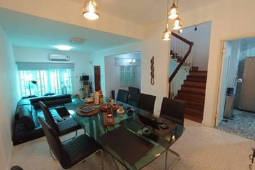 Jalan Tengah Zoo View