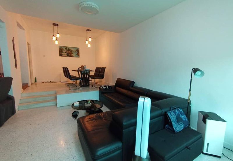 Jalan Tengah Zoo View