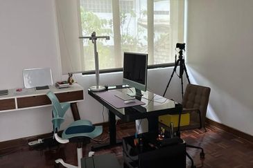 Jalan Tengah Zoo View