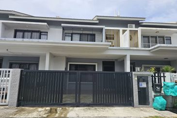 Evira @ Warisan Puteri