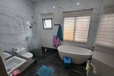 Evira @ Warisan Puteri