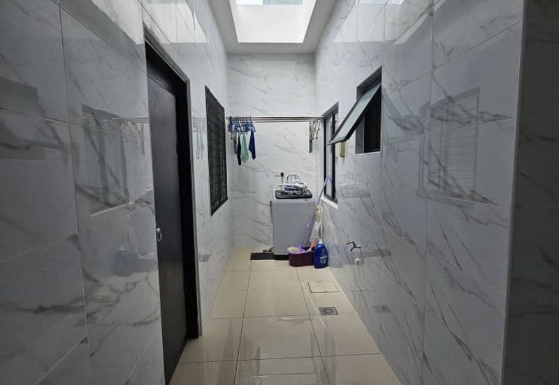 Evira @ Warisan Puteri