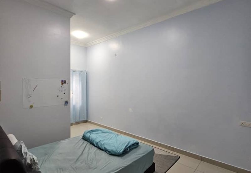 Evira @ Warisan Puteri