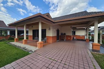 Teluki, Bukit Sentosa