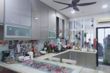 Perdana Lakeview East