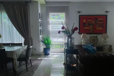 Perdana Lakeview East