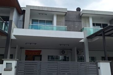 TASEK AVENUE RESIDENT