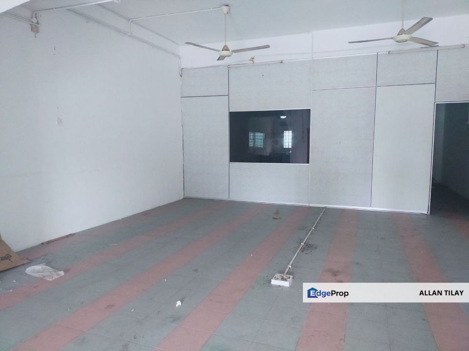 Batu Gajah Perdana 2 Storey Shoplot, Perak, Pusing