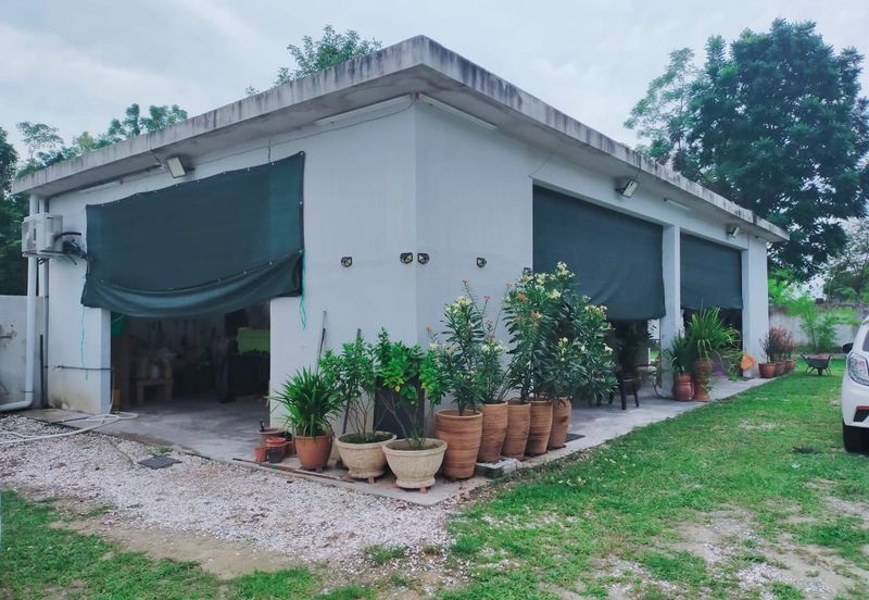 Jalan Pasir Puteh, Station 18