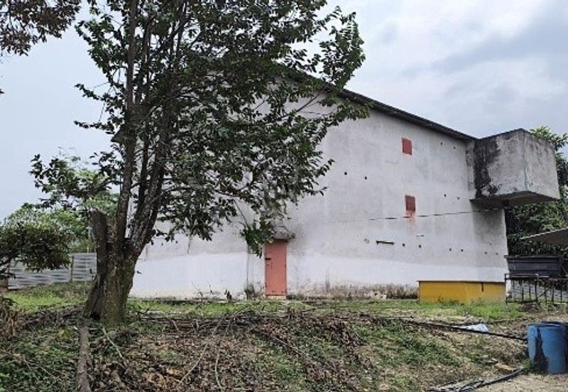 Jalan Kolam Air, Pantai