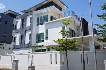 Suria Villa @ Sungai Long