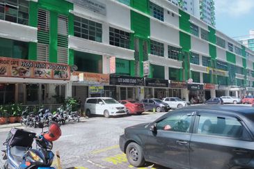 Parklane OUG Service Apartment