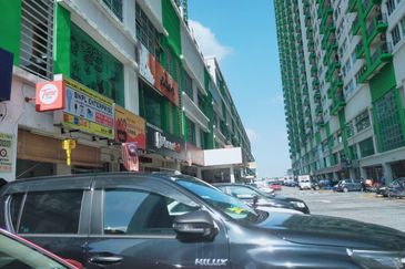 Parklane OUG Service Apartment