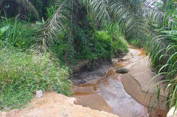 JALAN K.KLAWANG-/TITI