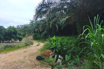 JALAN K.KLAWANG-/TITI