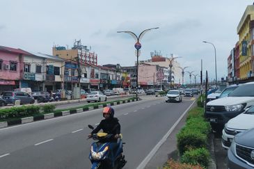 Segamat 3-Storey Shophouse