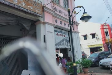 Segamat 3-Storey Shophouse