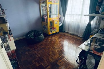 Anjung Hijau (Greenfield Apartment)