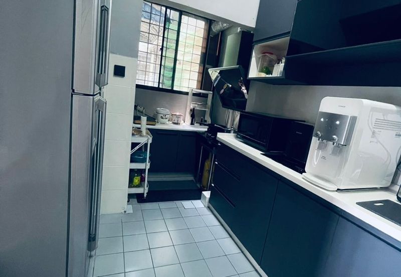 Anjung Hijau (Greenfield Apartment)